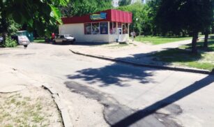 У Черкасах дороги ремонтують коштом громадських активістів