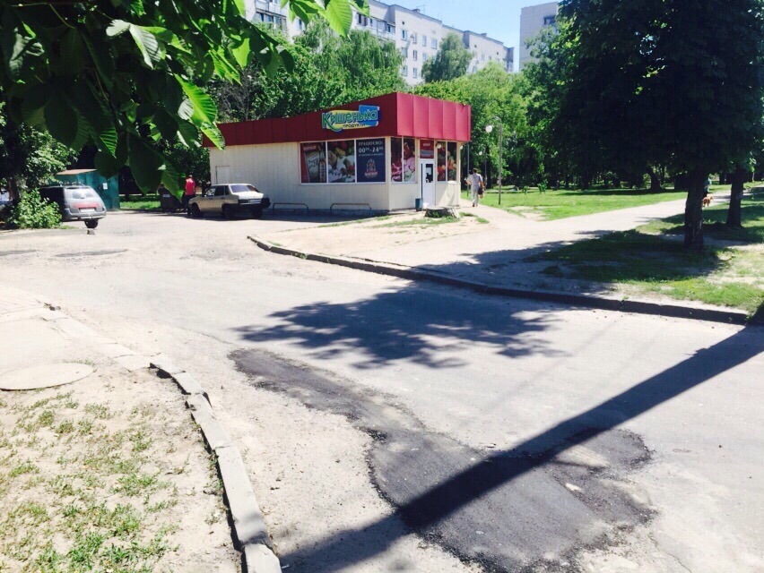 У Черкасах дороги ремонтують коштом громадських активістів