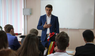 Василь Фурман заохотив гімназистів стати успішними