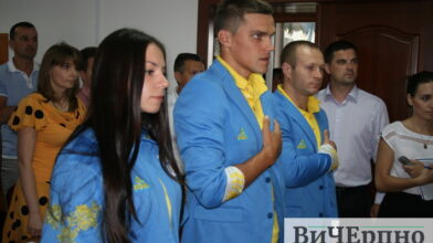 Черкаські спортсмени, які повернулися з Європейських ігор, отримали подяки та сертифікати