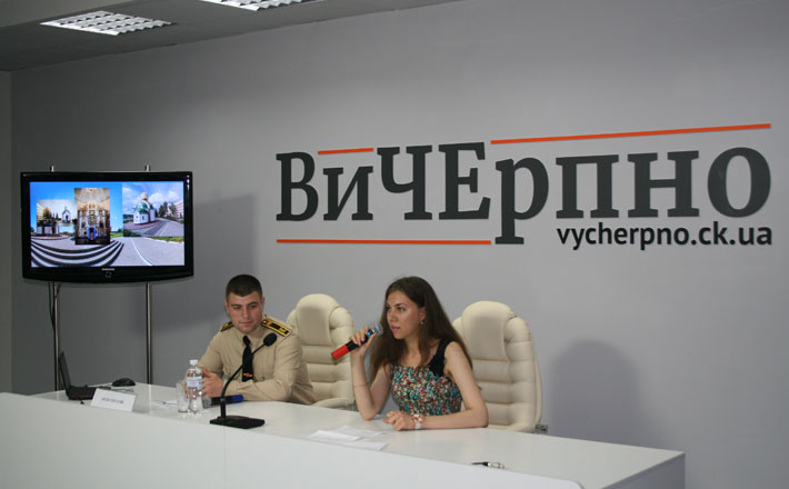 У Черкасах поет-курсант презентував свої вірші (ФОТО, ВІДЕО)