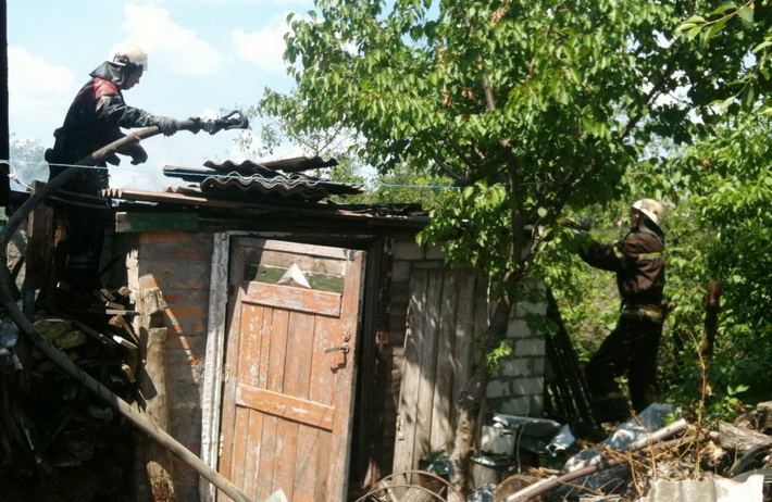 У Кам’янці на пожежі врятували гараж і будинок