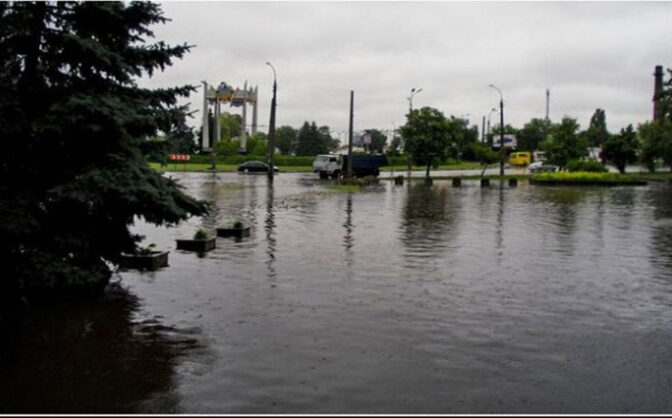 Директор КП “Черкасиводоканал” пояснив ситуацію підтоплення навколо літака