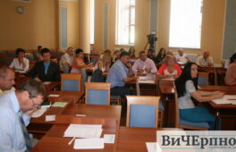 Сесії міськради пропускають не тільки депутати