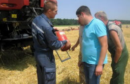 Рятувальники Черкащини контролюють безпеку жнивної компанії
