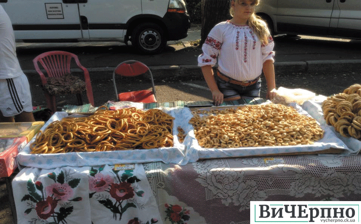 Медовий Спас: як черкащани ярмаркують (Фоторепортаж)