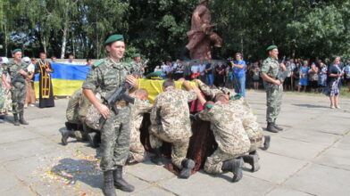 Черкащани провели в останню путь прикордонника Віктора Кумановського