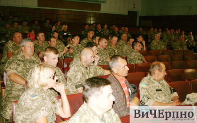 Волонтери привітали Черкаський автобат, сформований під час 3-ї хвилі мобілізації, з річницею (ФОТО)