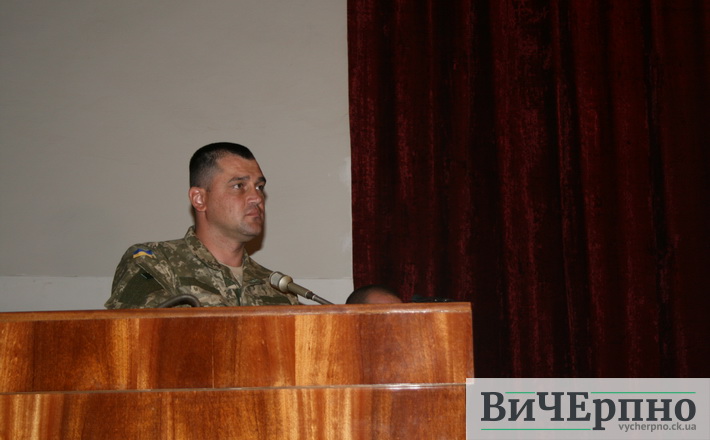 Новоспечений “автобатівець” Андрій Більда попросив депутатів допомогти батальйону, в якому він служить