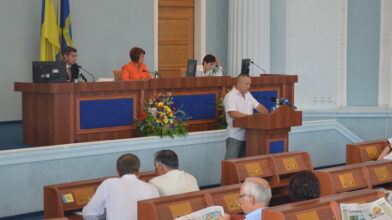 Уже й “Депутатський контроль” просить звільнити Клименка