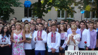 Урочиста лінійка до Дня знань пролунала в ЧДТУ