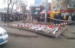 «Поведінка власника в цій ситуації викликає повагу», –  постраждалі від падіння білборду