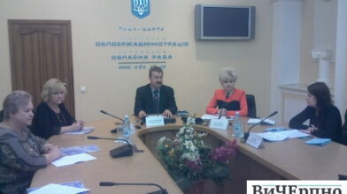 “Сподіваємось, що результати ДПА та ЗНО будуть кращими, ніж у попередньому році”, – директор Департаменту освіти і науки Валерій Данилевський