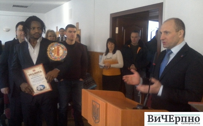 Нокаут черкаського бійця над росіянином відзначено грамотою