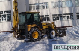 Небайдужі підприємці долучаються до прибирання черкаських вулиць від снігу