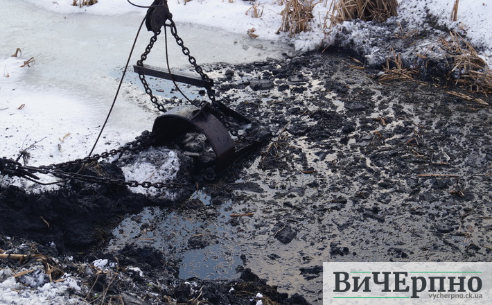 Розчищаються дві найбільш забруднені річки Золотоніщини, до весни обіцяють чисту воду