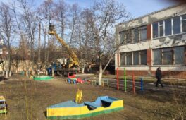 На території ДНЗ№5 «Гвоздика» провели реконструкцію вуличного освітлення