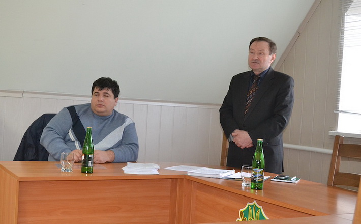 У Черкасах обговорили продаж необробленої деревини