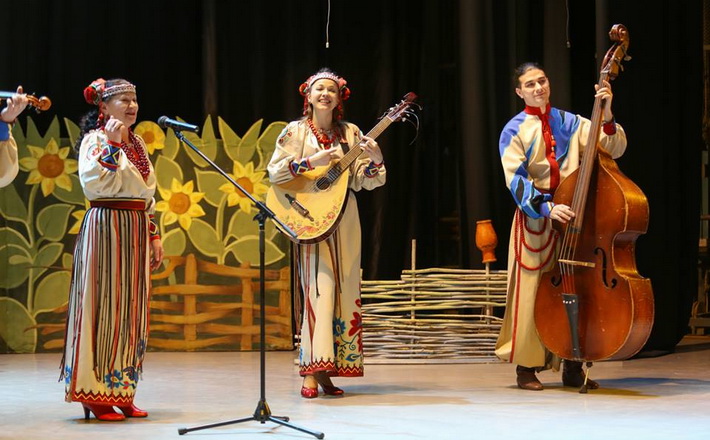 У Будинку ім. І. Кулика відбувся концерт ансамблю народної пісні “Ярославна” (ФОТО)