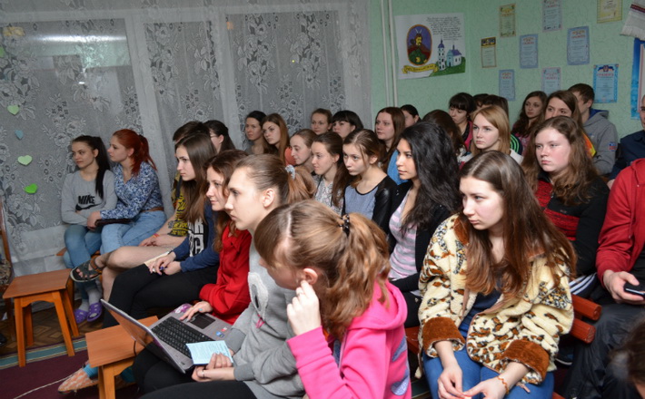 Студентів ЧНУ ім. Б. Хмельницького запросили стати волонтерами