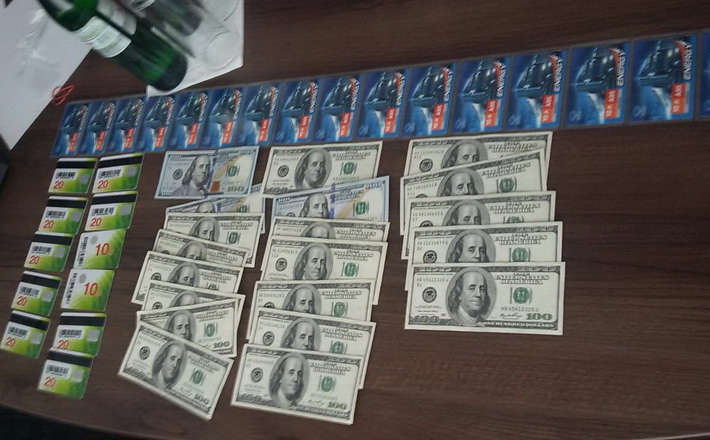 Головного поліціянта Черкащини затримали при спробі дати хабар