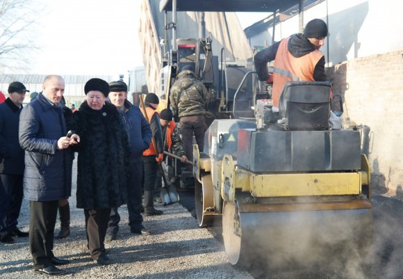 TkNUrK2suAY
