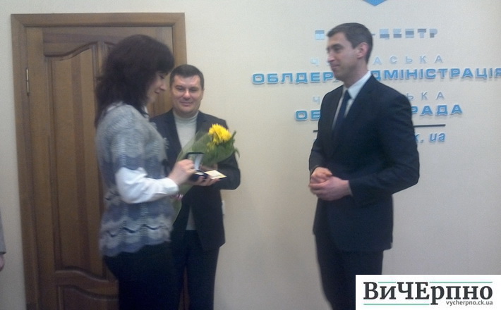 Отримуючи нагороди, жінки Черкащини зазначили, що навіть танком керуватимуть ніжно