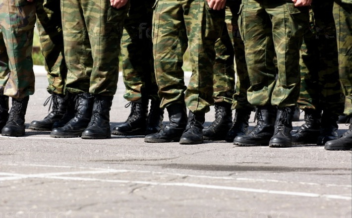 Курсанти-рятувальники почали прибирати місто до Великодня