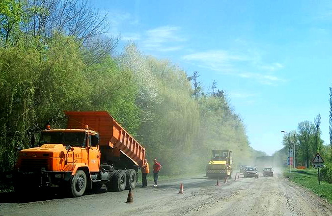 На “дорозі смерті” почали ремонтні роботи