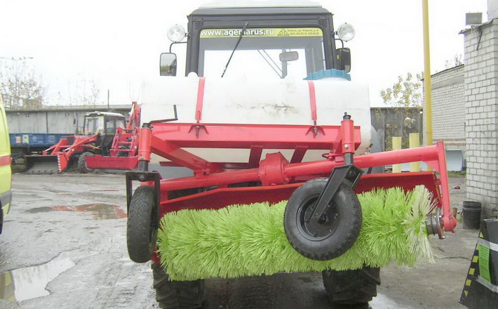 В Умані з’явилась нова техніка для прибирання вулиць (ВІДЕО)