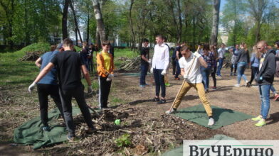 У Соборному сквері стало чистіше