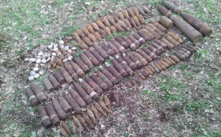 На Уманщині сапери виявили похований польовий арсенал часів Другої світової війни