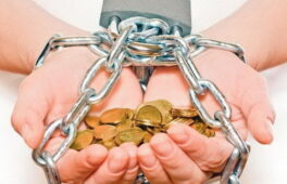 У черкаських підприємств, які заборгували зарплату, описують та передають на реалізацію майно
