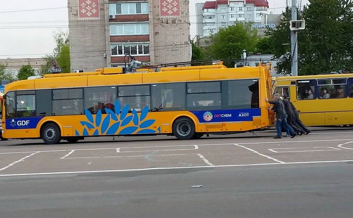 Як нові тролейбуси забирали