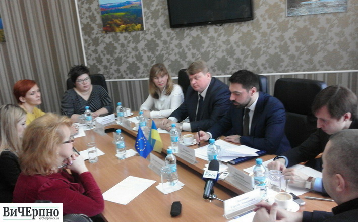 Черкаські можновладці просили допомоги у представників ЄС