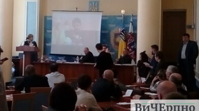 На сесії просили про допомогу дитині з рідкісною хворобою