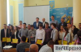 На сесії міської ради нагородили провідних спортсменів міста