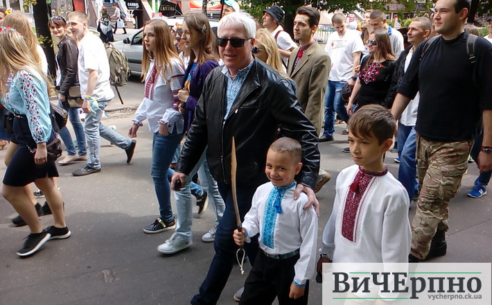 marsh vyshyvanky8