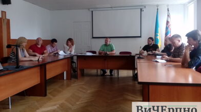 Члени комісії аргументували, чому канцтовари потрібно закупляти через “Прозорро”