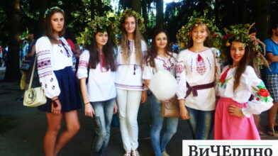 “Пливи, Вінок, за Водою, пливе Доля за Тобою”: черкасці відсвяткували Івана Купала (ФОТО)