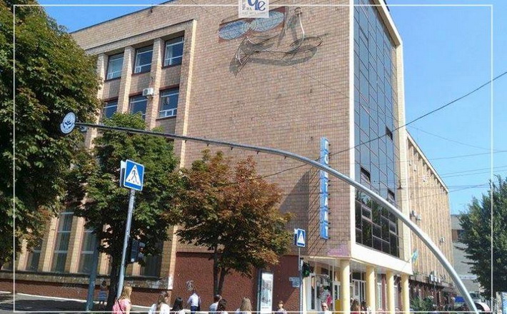 У центрі Черкас встановили оновлену Браму безпеки