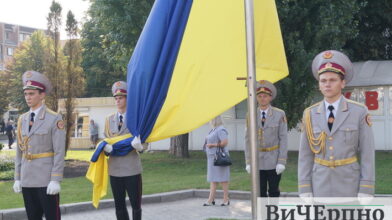 У День Державного прапора України над Черкасами замайорів синьо-жовтий стяг (фото)