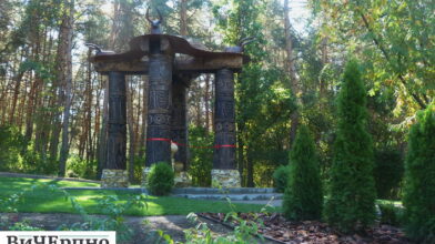 Ще однією родзинкою міста Черкаси стала трипільська альтанка (фото)