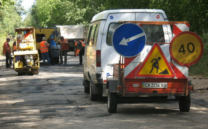 Майже 296 тис. квадратних метрів ямковості ліквідували на автодорогах області
