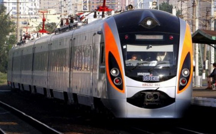 У Смілі тимчасово закриють залізничний переїзд