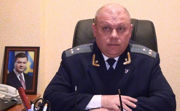 Уманському прокурору запропонували передати свій Toyota Land Cruiser в АТО