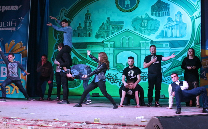 Сміх заради благодійності. В Умані запустили «Кубок мера міста з КВН», щоб допомогти діткам, які постраждали в наслідок падіння крану