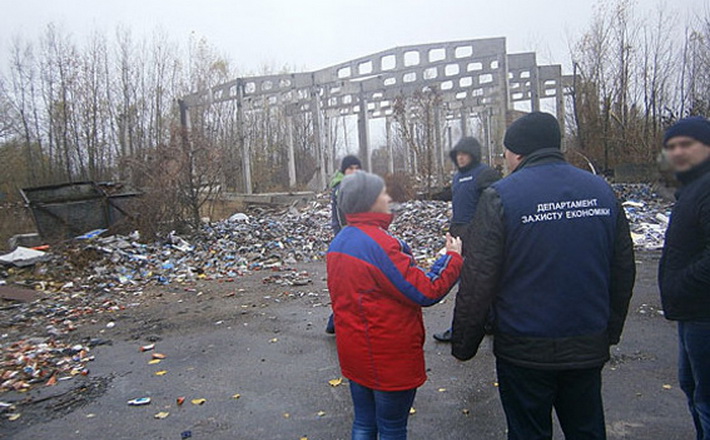 У Черкасах товариства з утилізації відходів підозрюють у забрудненні навколишнього середовища