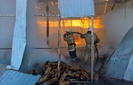 Рятувальники ліквідували пожежу в складському приміщенні