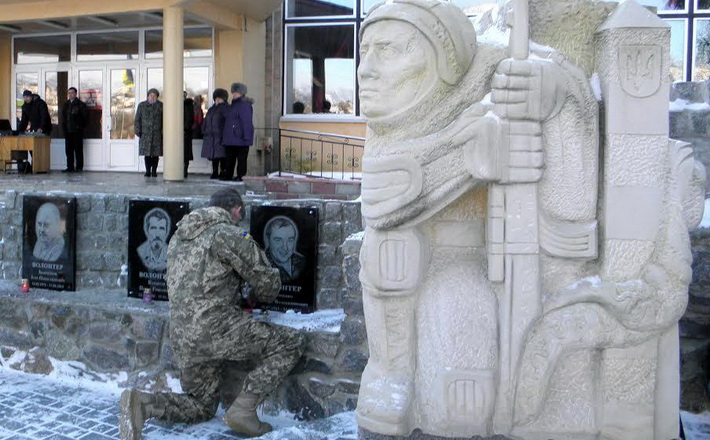 У Тальному встановили пам’ятні дошки волонтерам